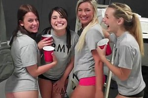 男动漫gay片yaoitoon