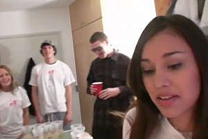 办公室荡乳欲伦交换bd电影